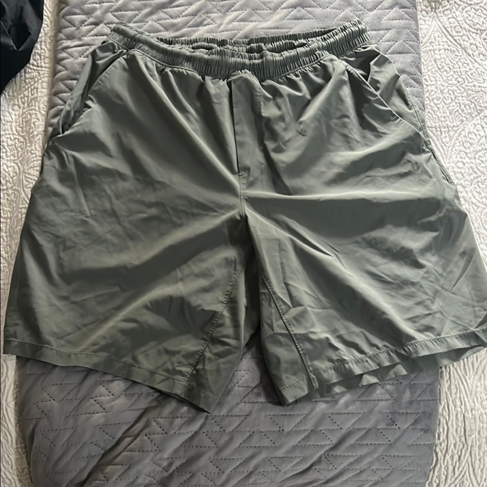 Lululemon Pace Breaker 7 inch Unlined Short